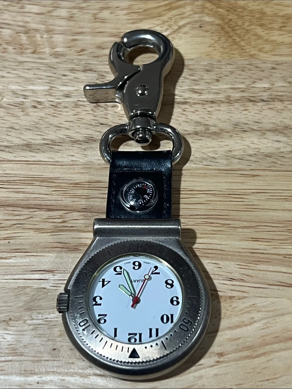 Croton clip on pocket watch vintage needs battery z16